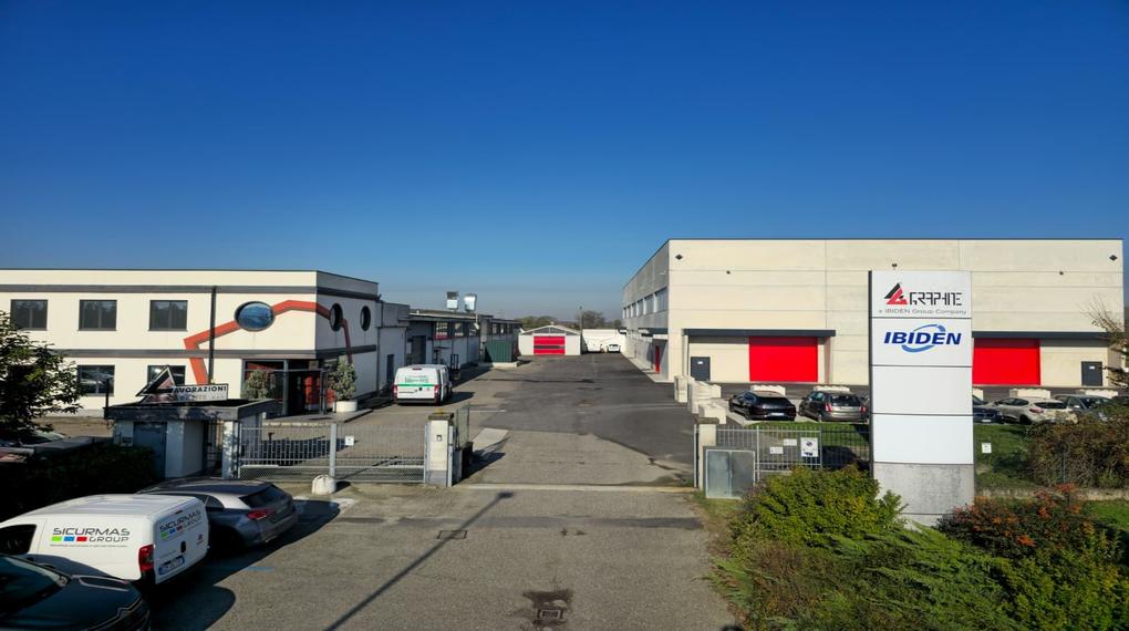 エルジーグラファイトの写真