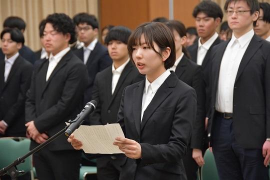 新入社員による宣誓